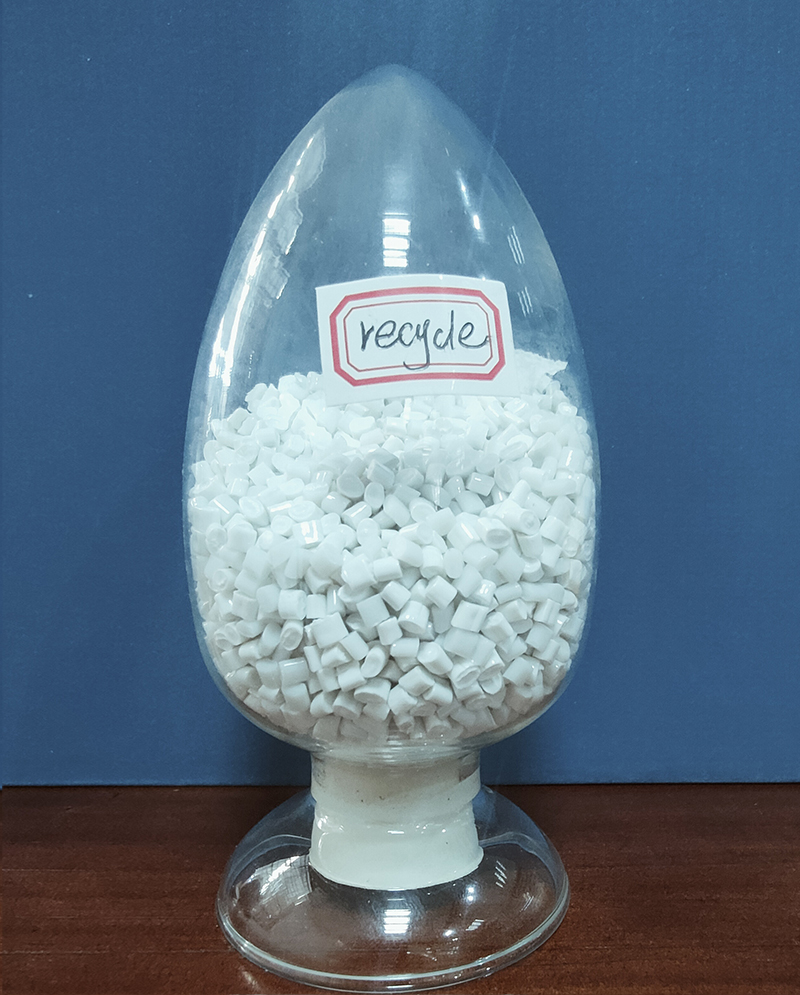 Keripik Poliester Daur Ulang Kemurnian Tinggi Kelas Tekstil untuk Kain Rajutan